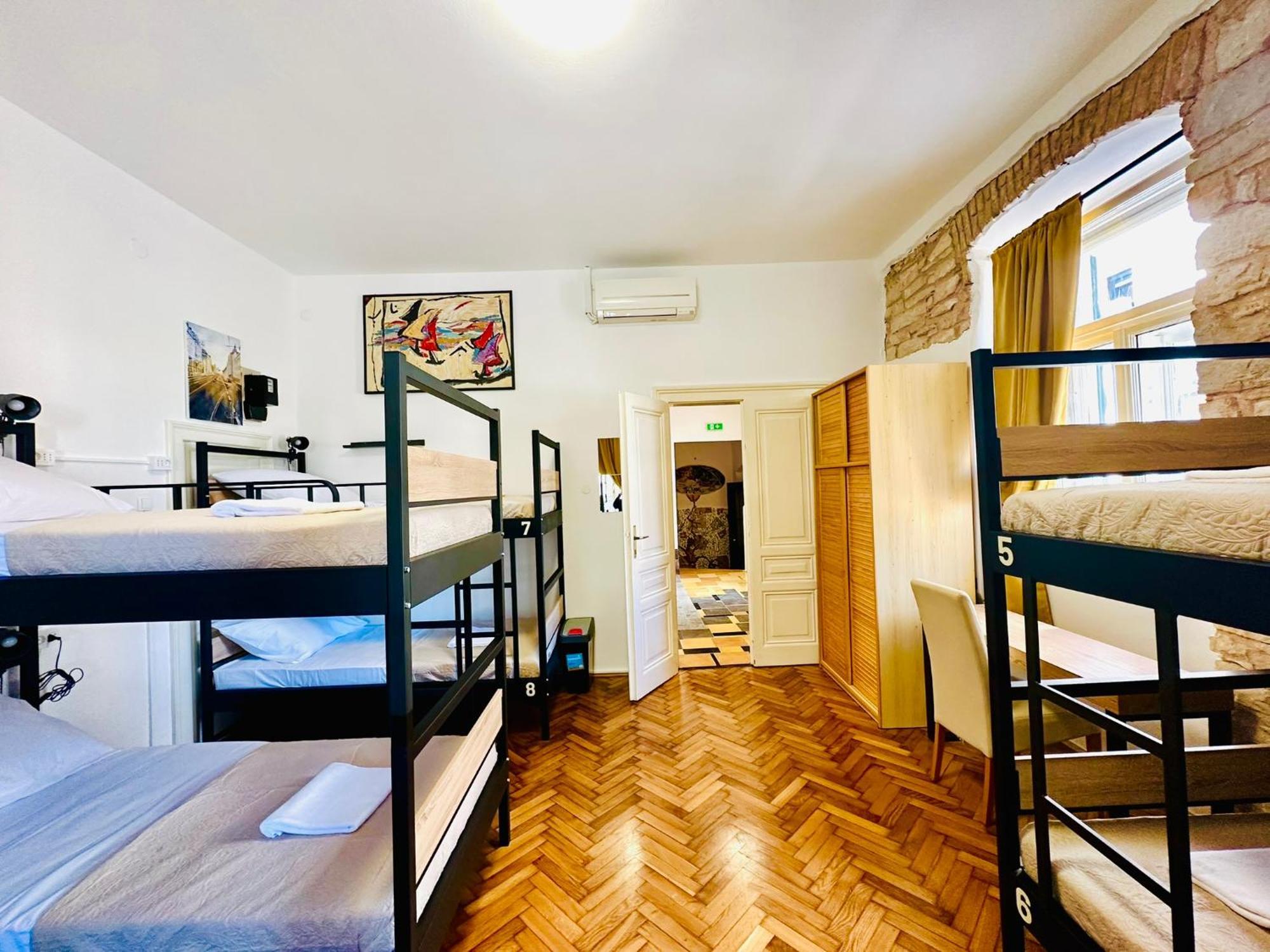Hostel Art & Joy بولا المظهر الخارجي الصورة