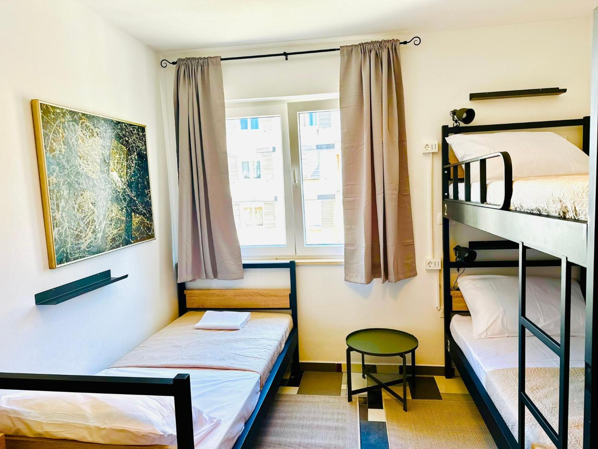 Hostel Art & Joy بولا المظهر الخارجي الصورة