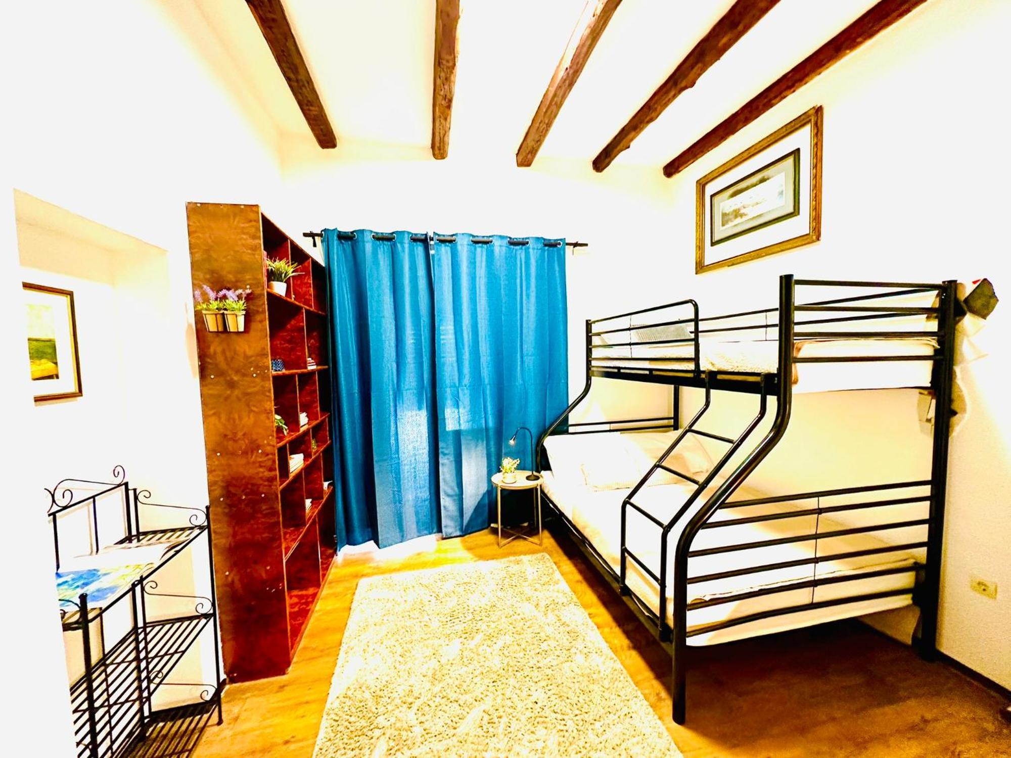 Hostel Art & Joy بولا المظهر الخارجي الصورة